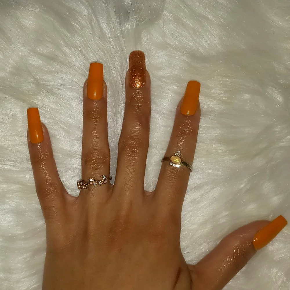 10pcs Medium Square Orange with Orange Glitter Accent Press on Nails